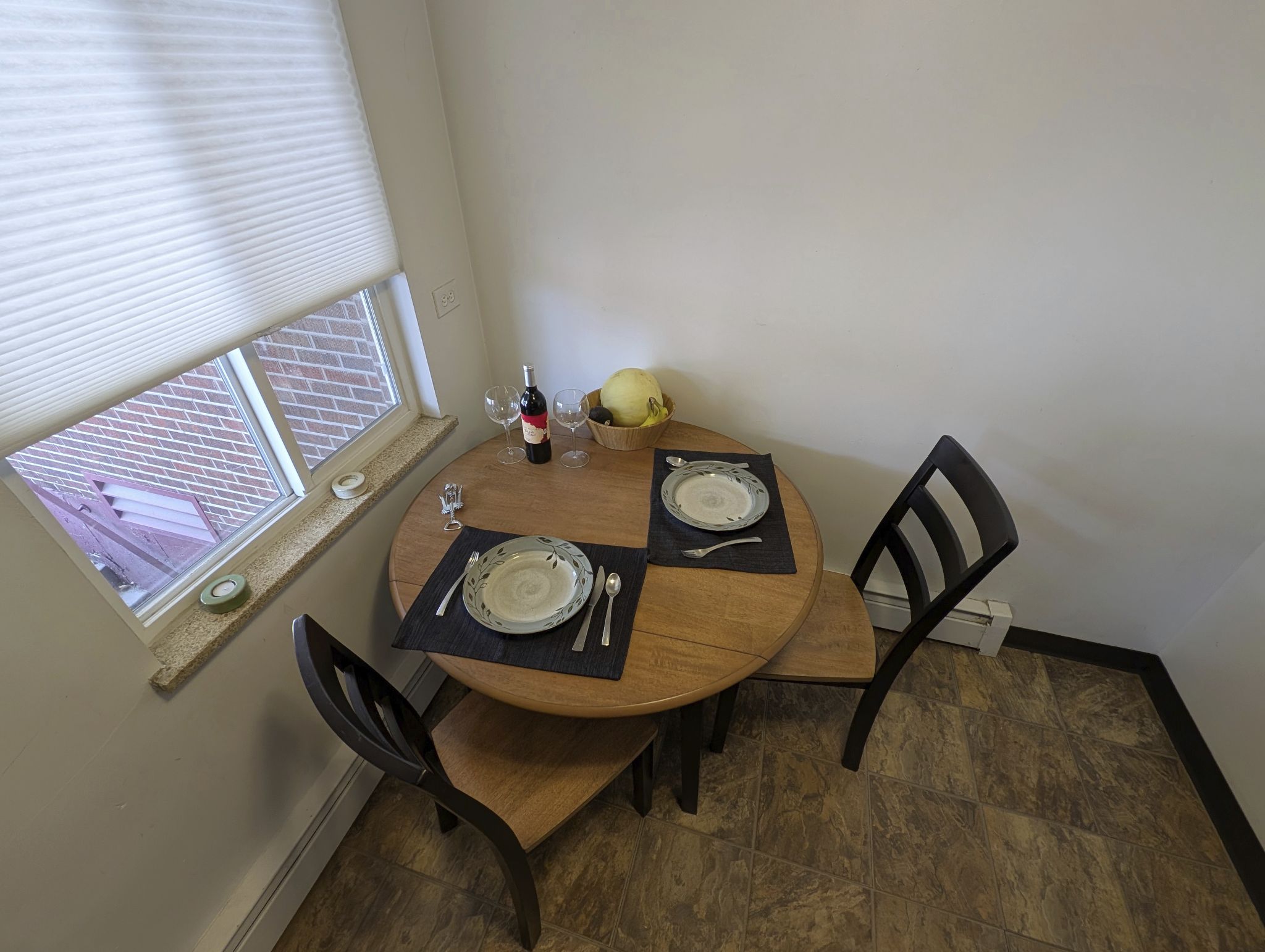39th avenue two br furnished 09