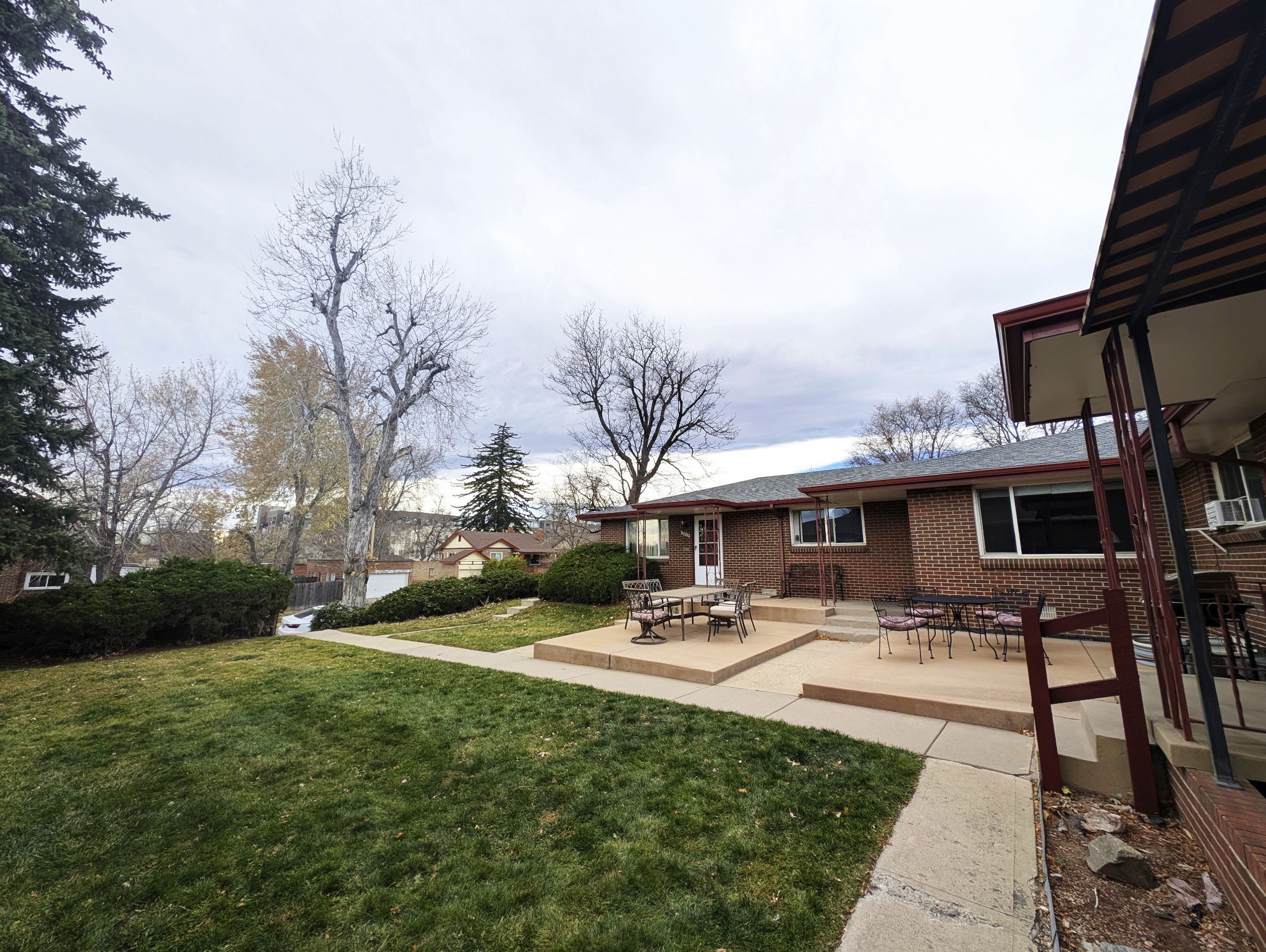 39th courtyard 02